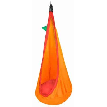 Barnhängstol i orangea färger